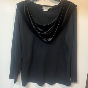Woman’s Long Sleeve Top by Orchadia .. Size Large